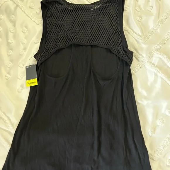 NWT Xersion Ribbed Active Tank with Back Mesh Panel - Picture 2 of 5